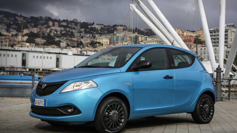 Lancia Ypsilon Hybrid: nuove immagini ufficiali