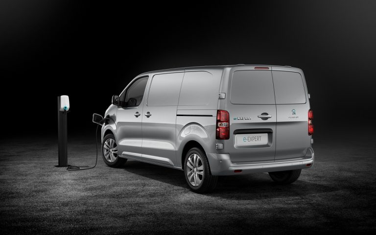 Nuovo Peugeot e-Expert: immagini ufficiali
