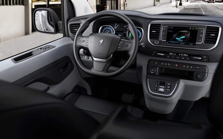 Nuovo Peugeot e-Expert: immagini ufficiali