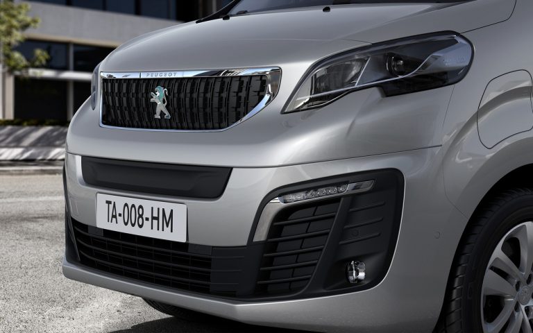 Nuovo Peugeot e-Expert: immagini ufficiali
