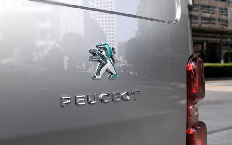 Nuovo Peugeot e-Expert: immagini ufficiali