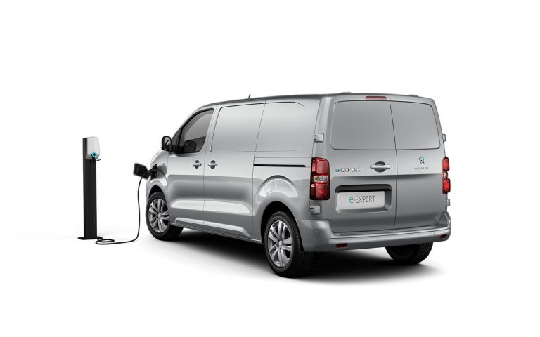 Nuovo Peugeot e-Expert: immagini ufficiali