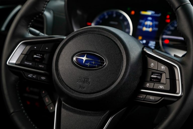 Subaru Impreza e-Boxer: immagini ufficiali