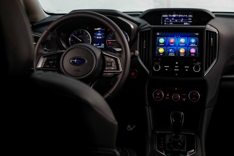 Subaru Impreza e-Boxer: immagini ufficiali