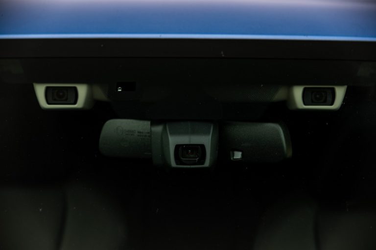 Subaru Impreza e-Boxer: immagini ufficiali