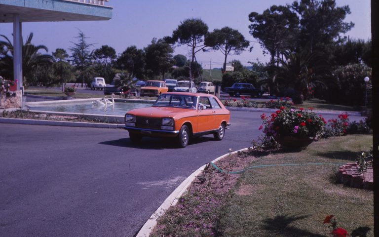 Peugeot 304 Cabriolet e Coupé: immagini ufficiali