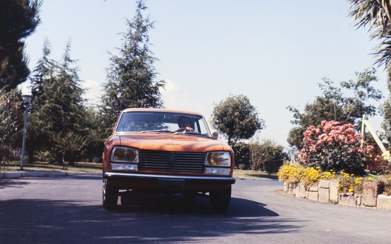 Peugeot 304 Cabriolet e Coupé: immagini ufficiali