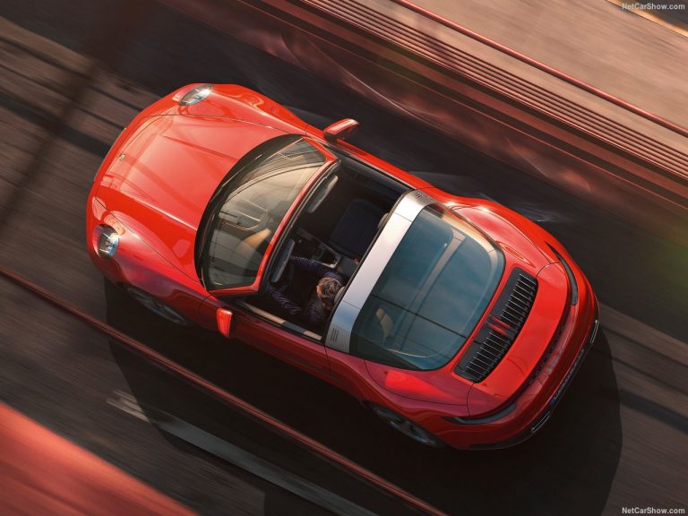 Nuova Porsche 911 Targa 2020: immagini ufficiali