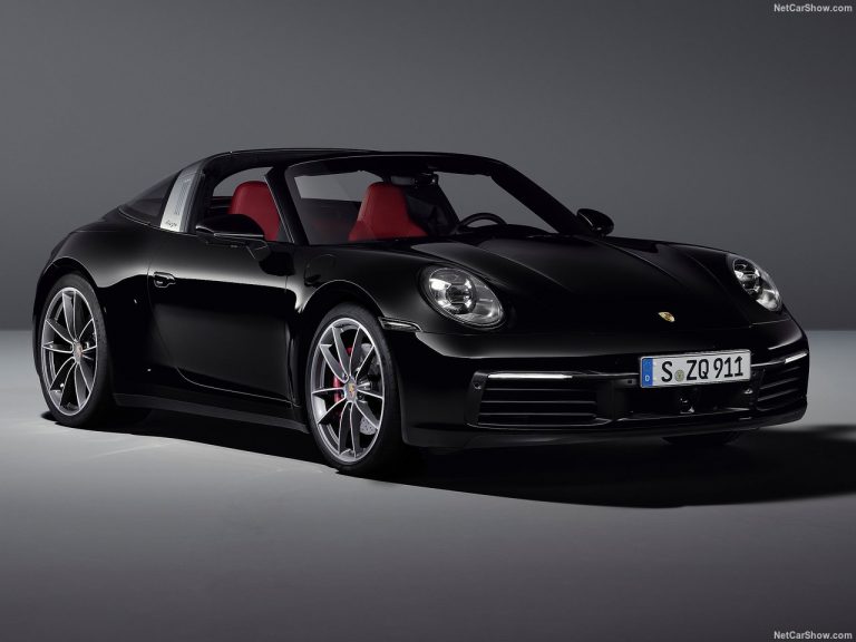 Nuova Porsche 911 Targa 2020: immagini ufficiali