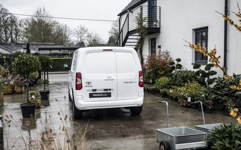 Nuovo Toyota Proace City: immagini ufficiali