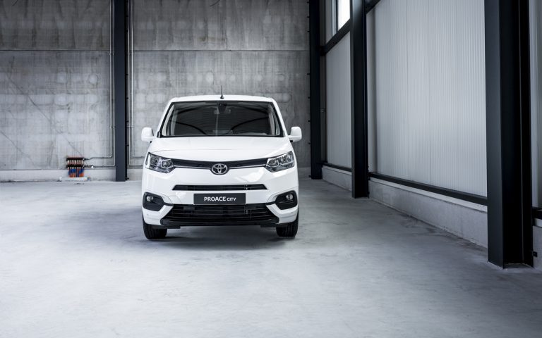 Nuovo Toyota Proace City: immagini ufficiali