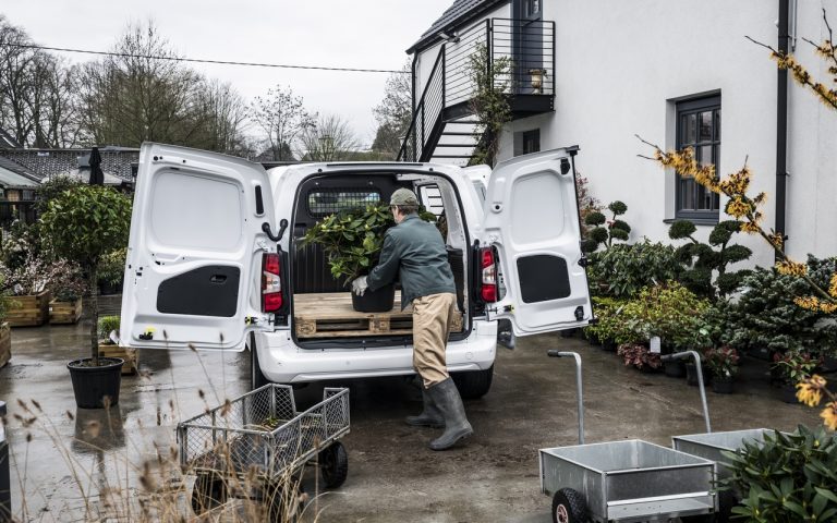 Nuovo Toyota Proace City: immagini ufficiali