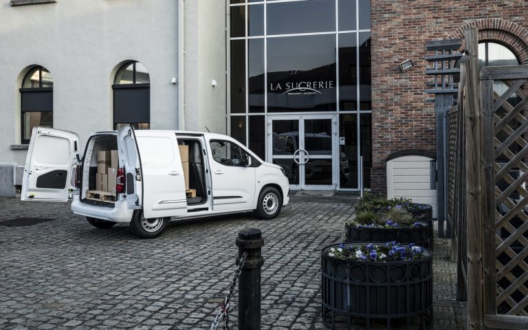 Nuovo Toyota Proace City: immagini ufficiali