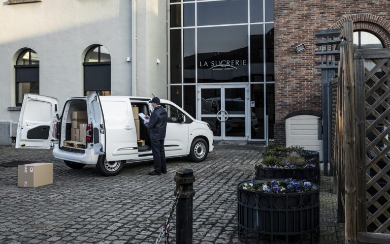 Nuovo Toyota Proace City: immagini ufficiali