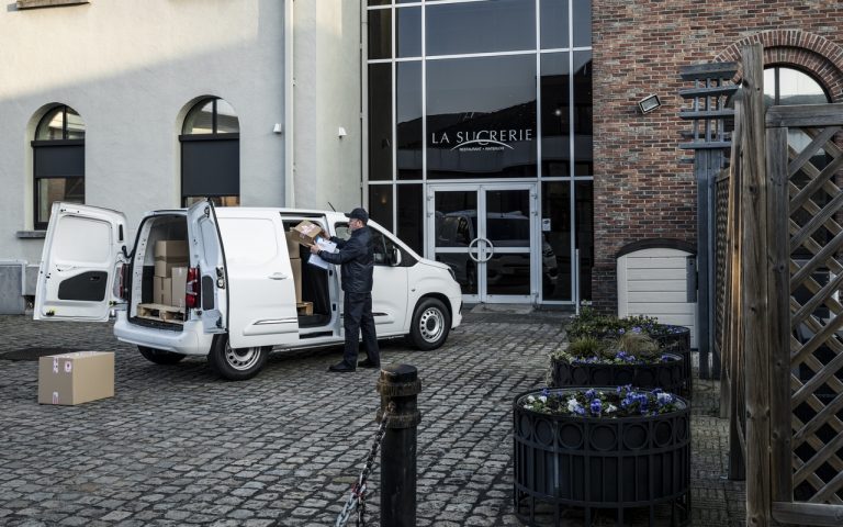 Nuovo Toyota Proace City: immagini ufficiali