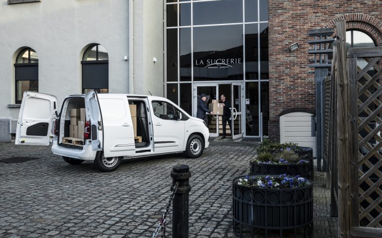 Nuovo Toyota Proace City: immagini ufficiali