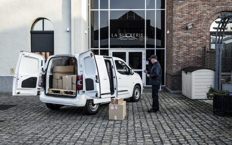 Nuovo Toyota Proace City: immagini ufficiali