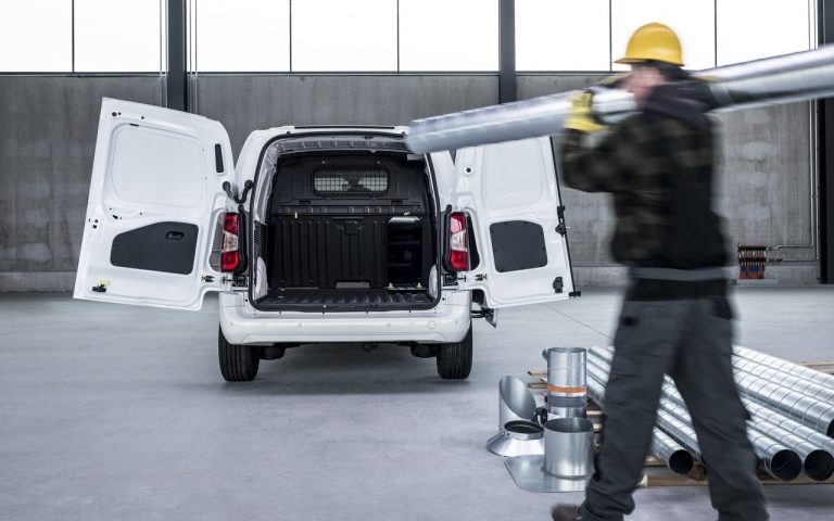 Nuovo Toyota Proace City: immagini ufficiali