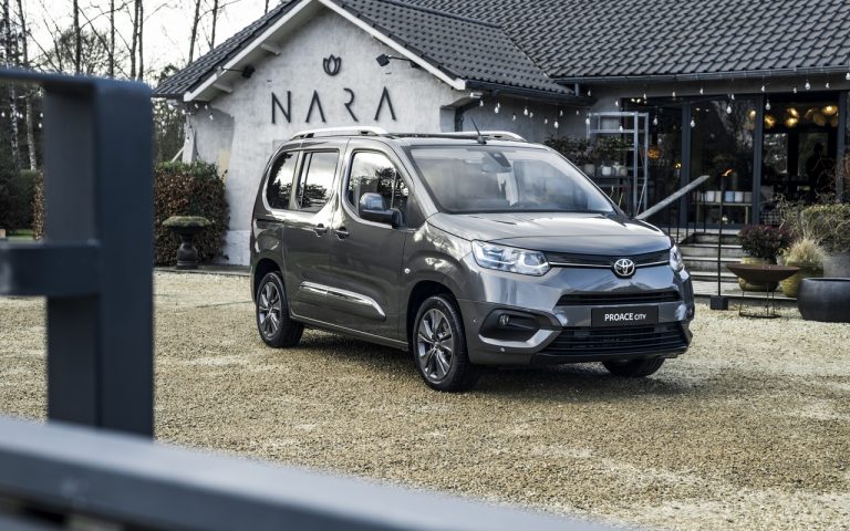 Nuovo Toyota Proace City: immagini ufficiali