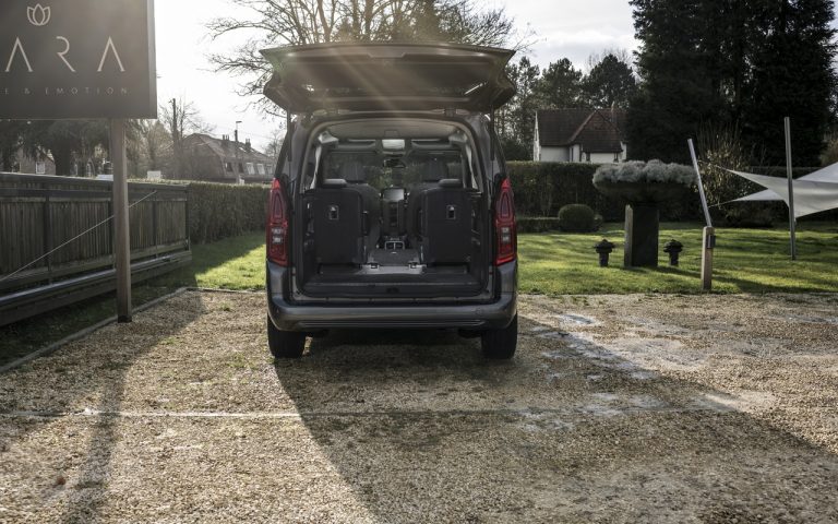Nuovo Toyota Proace City: immagini ufficiali