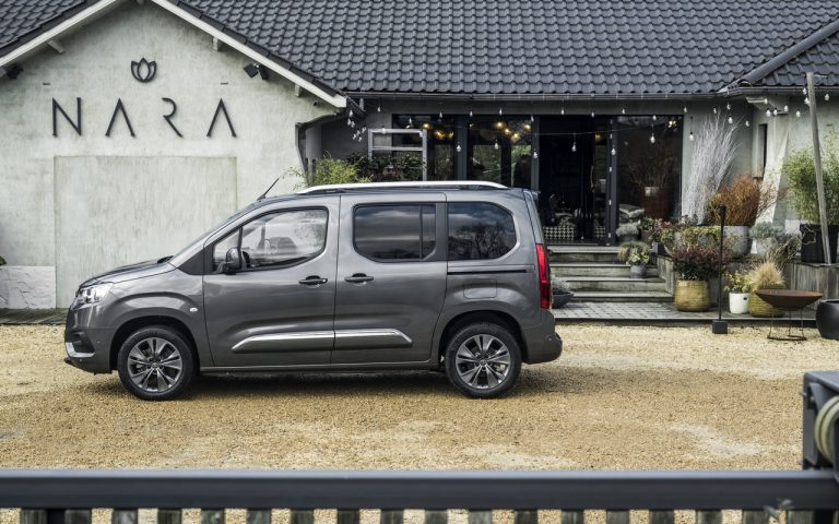 Nuovo Toyota Proace City: immagini ufficiali