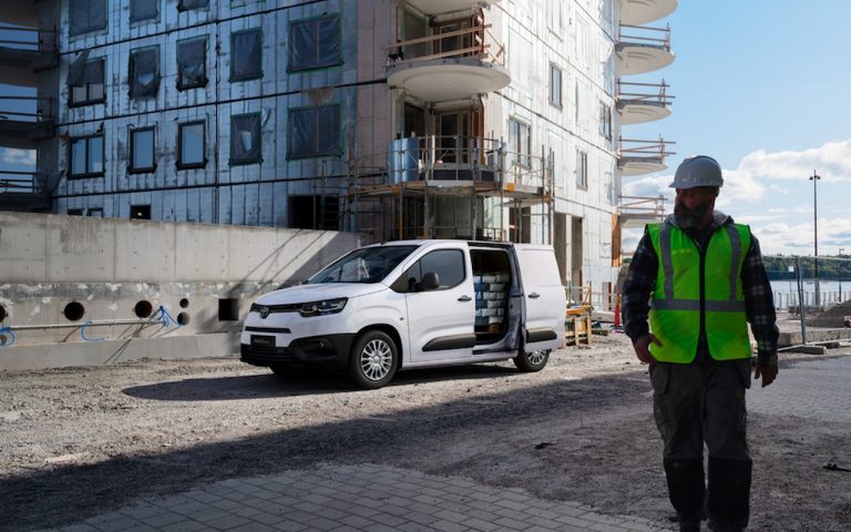 Nuovo Toyota Proace City: immagini ufficiali