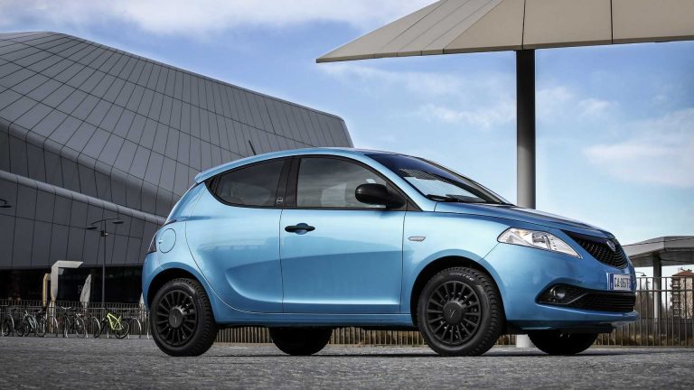 Lancia Ypsilon Hybrid: nuove immagini ufficiali