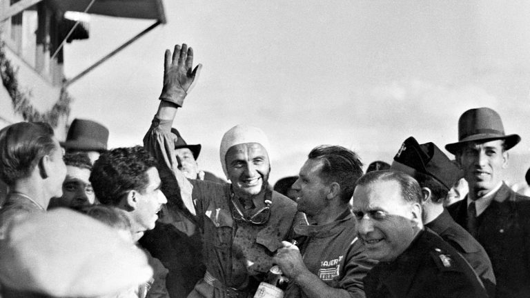 La Maserati MC20 celebra l’80° anniversario della vittoria alla Targa Florio