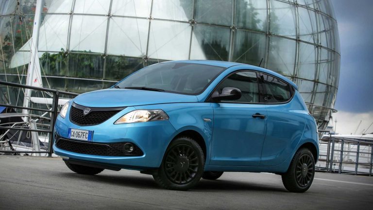 Lancia Ypsilon Hybrid: nuove immagini ufficiali