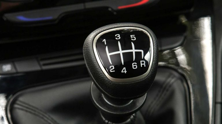 Lancia Ypsilon Hybrid: nuove immagini ufficiali