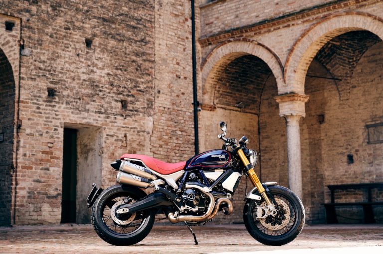 Ducati Scrambler 1100 serie speciale Scuderia Club Italia