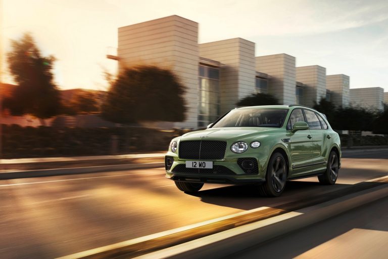 Bentley Bentayga 2021: immagini ufficiali