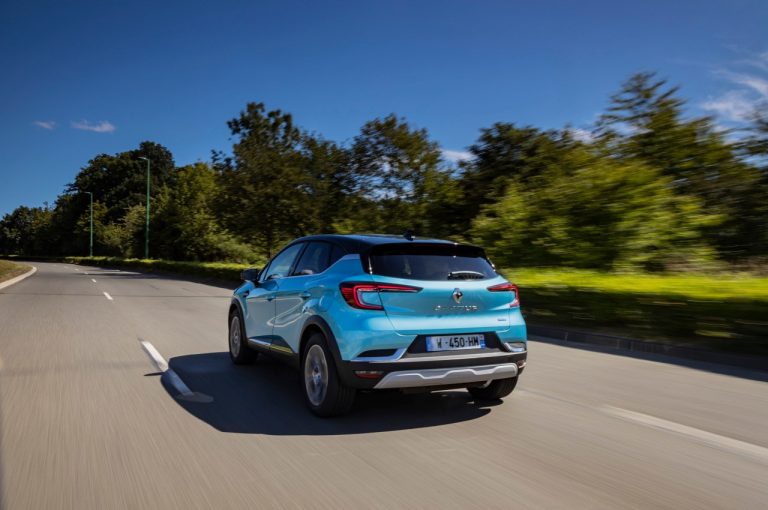 Renault Captur E-Tech Plug-in Hybrid 2020: immagini ufficiali