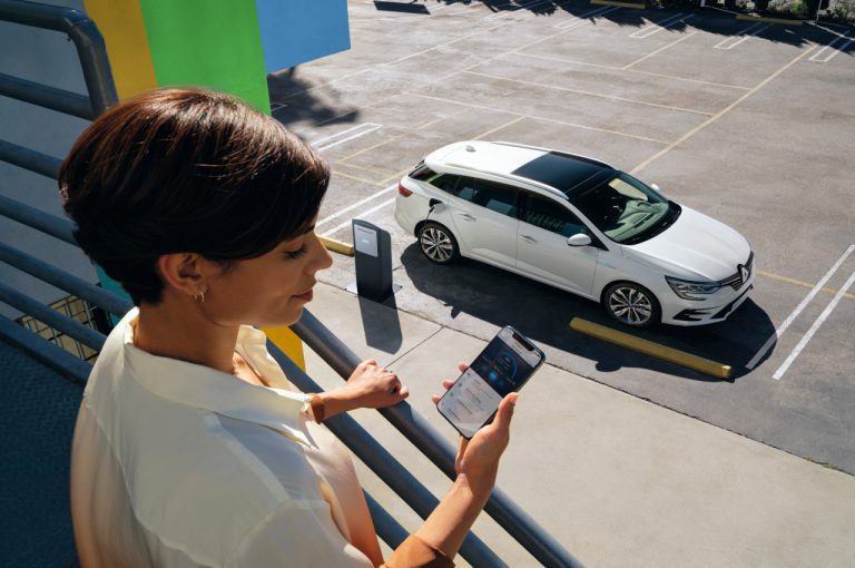 Renault Mégane E-Tech Plug-in Hybrid 2020: immagini ufficiali