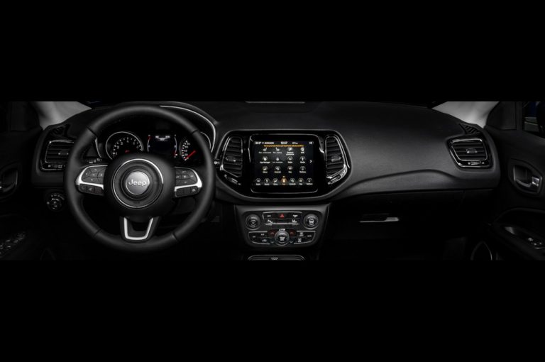 Jeep Compass 1.3 T4 2020: nuove immagini ufficiali