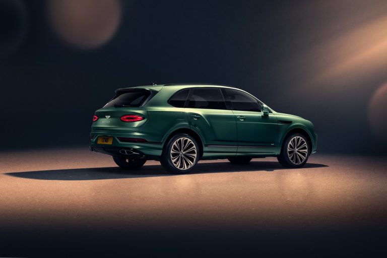 Bentley Bentayga 2021: immagini ufficiali