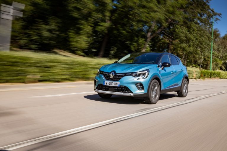 Renault Captur E-Tech Plug-in Hybrid 2020: immagini ufficiali