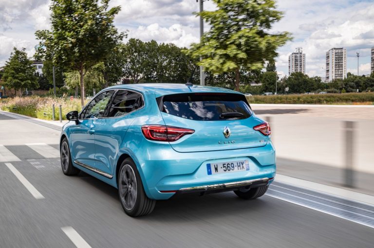 Renault Clio E-Tech Hybrid 2020: immagini ufficiali