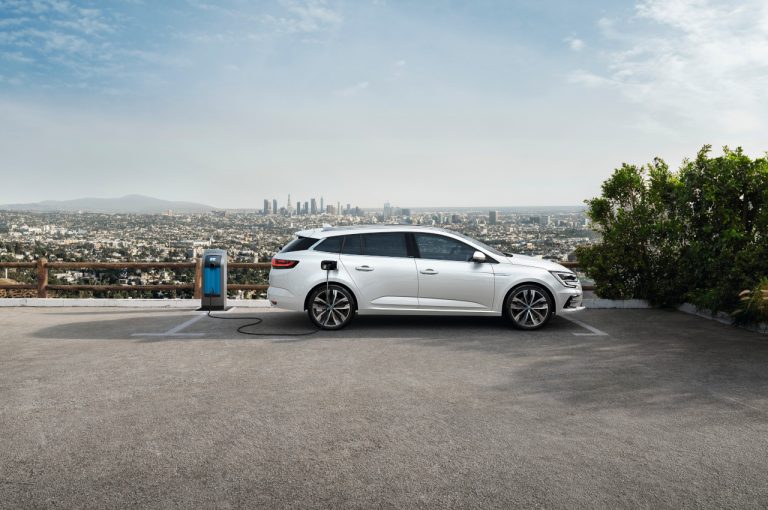Renault Mégane E-Tech Plug-in Hybrid 2020: immagini ufficiali