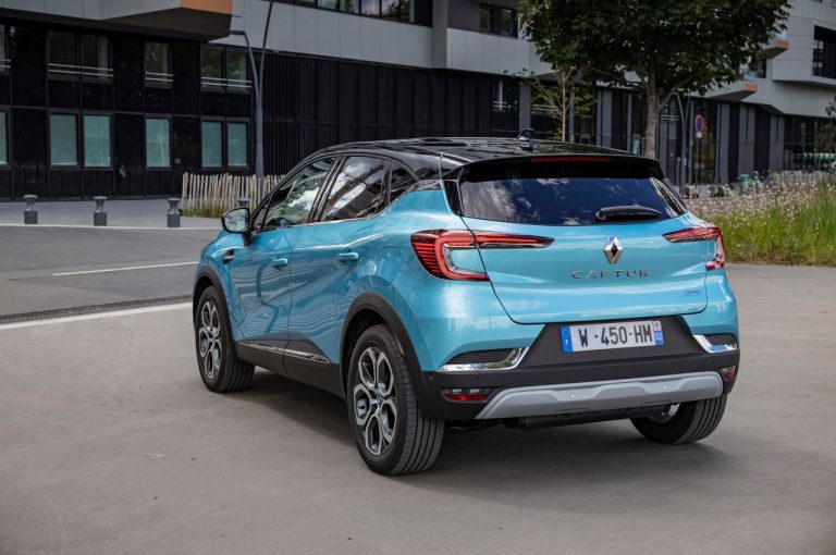 Renault Captur E-Tech Plug-in Hybrid 2020: immagini ufficiali