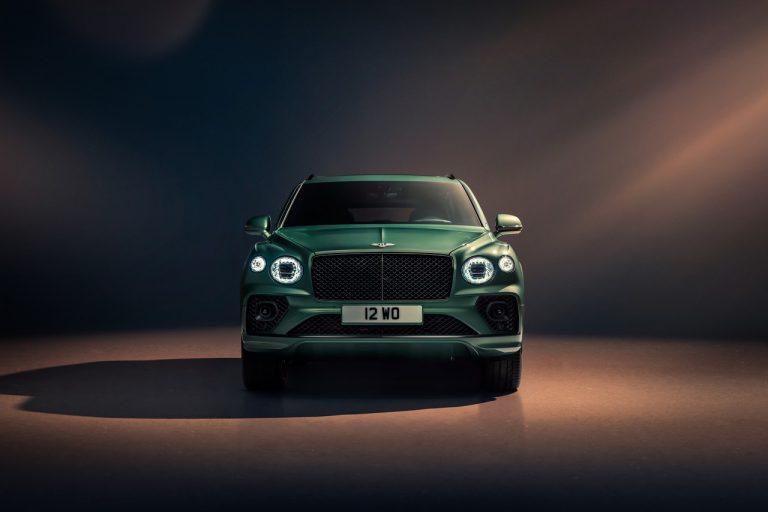 Bentley Bentayga 2021: immagini ufficiali