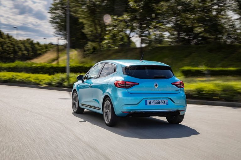 Renault Clio E-Tech Hybrid 2020: immagini ufficiali