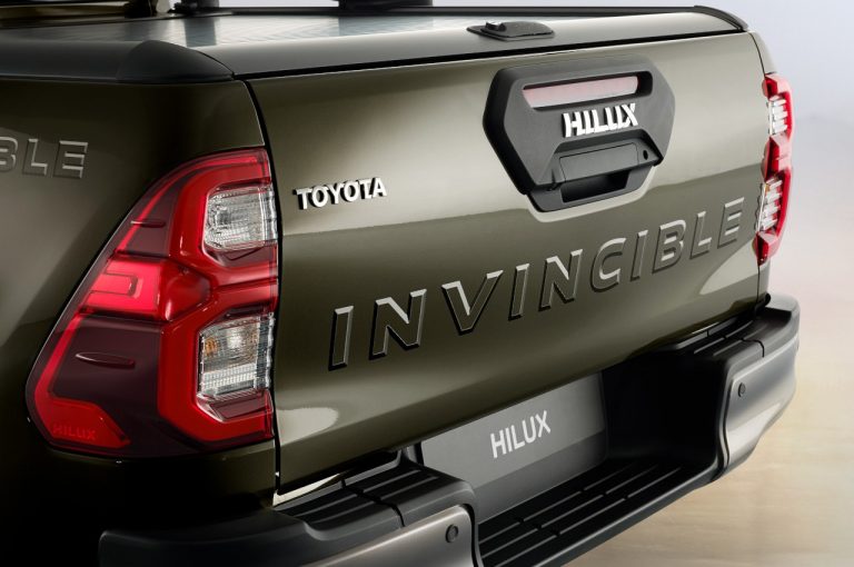 Toyota Hilux 2020: immagini ufficiali