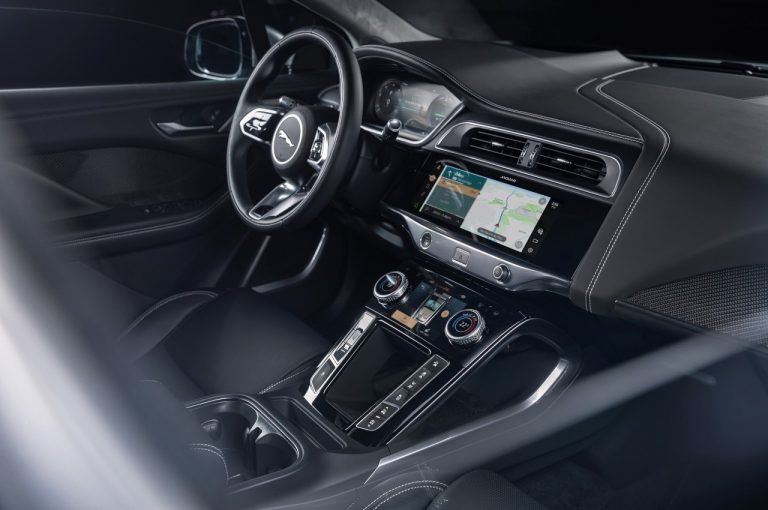 Jaguar I-Pace 2021: immagini ufficiali