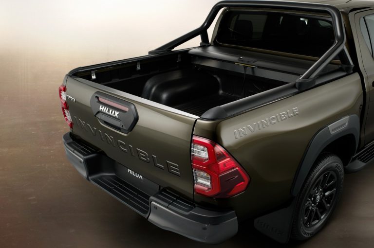 Toyota Hilux 2020: immagini ufficiali