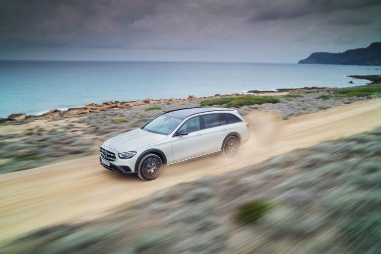 Mercedes Classe E 2020 Berlina, Station Wagon e All-Terrain: immagini ufficiali