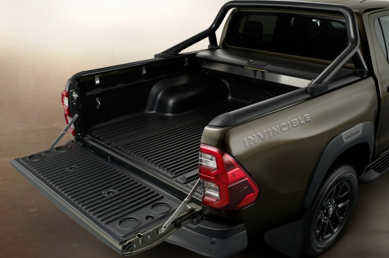 Toyota Hilux 2020: immagini ufficiali