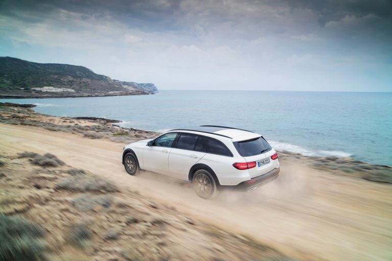 Mercedes Classe E 2020 Berlina, Station Wagon e All-Terrain: immagini ufficiali