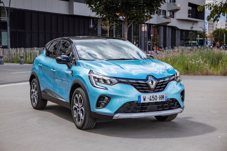 Renault Captur E-Tech Plug-in Hybrid 2020: immagini ufficiali