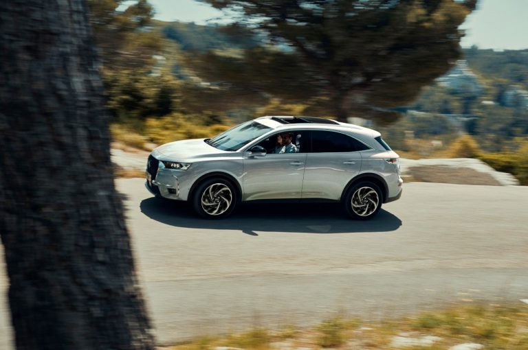 DS7 Crossback E-Tense 225: immagini ufficiali